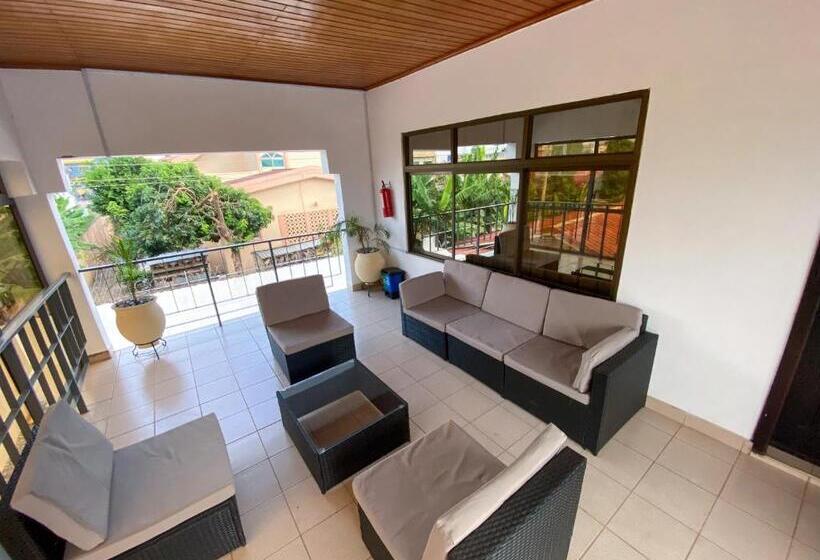 Suite Familiar, The Cabyn