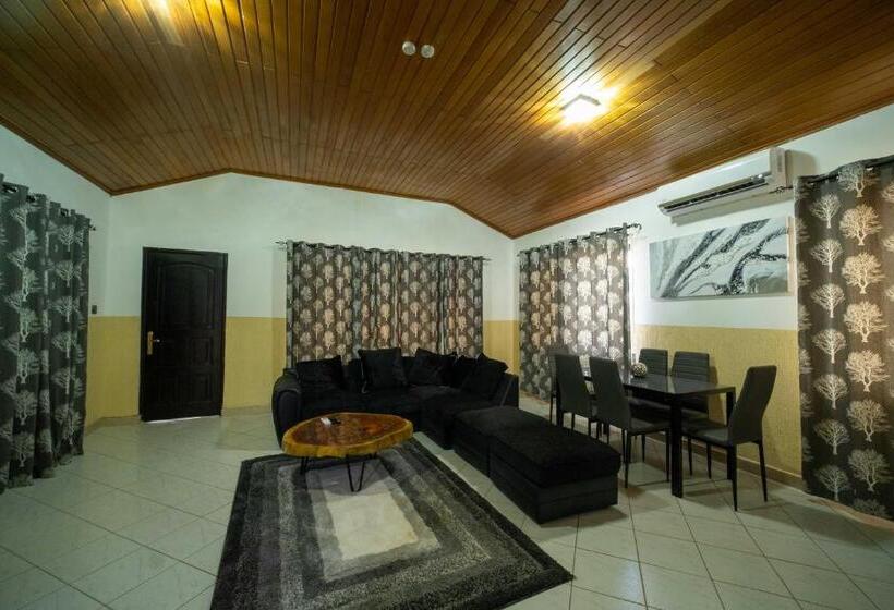 Suite Familiar, The Cabyn