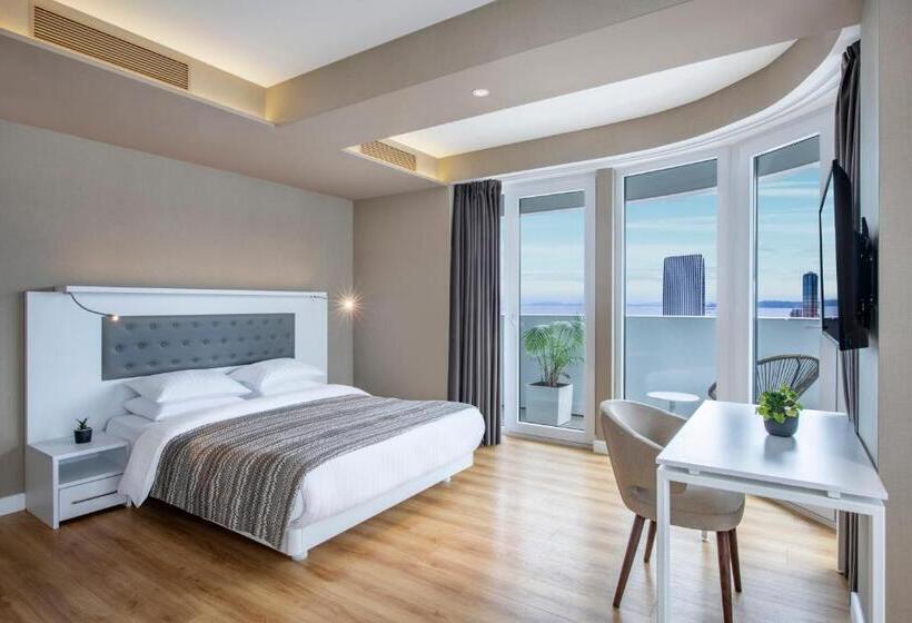 سوییت سوپریور با چشم‌انداز دریا, Alliance Palace Batumi