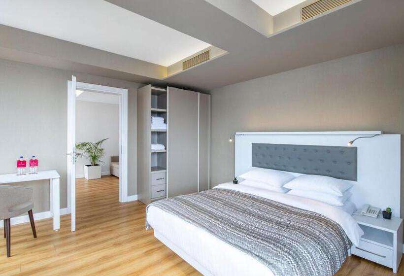 سوییت خانوادگی, Alliance Palace Batumi