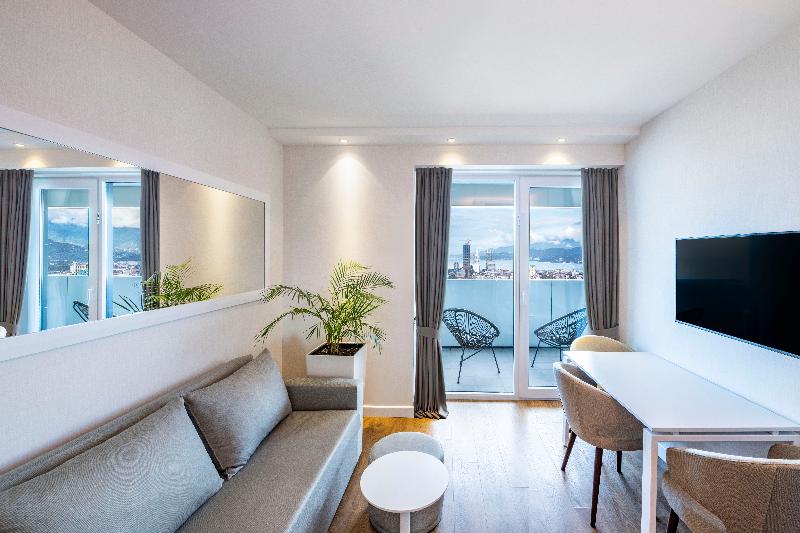 سوییت, Alliance Palace Batumi