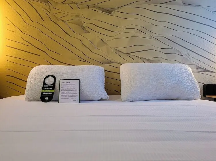 اتاق استاندارد سه نفره, B&b Hotel Aurillac Le Lioran