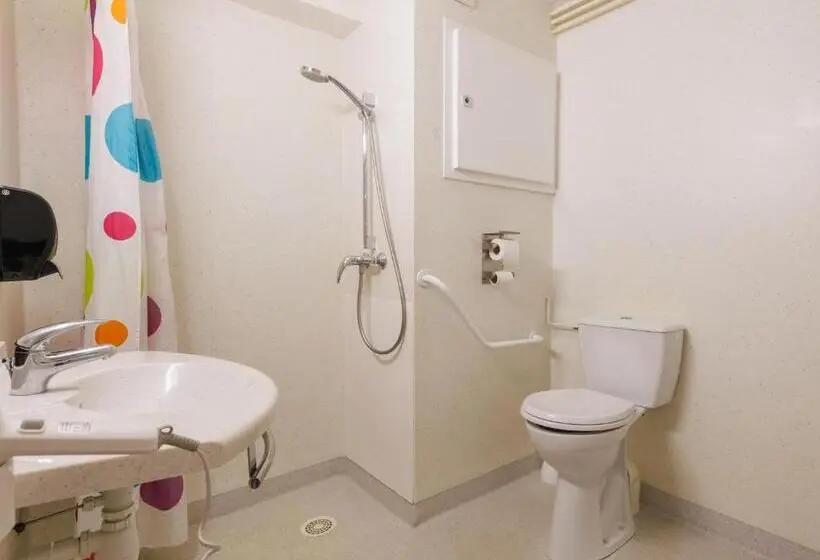 اتاق استاندارد برای معلولان, B&b Hotel Aurillac Le Lioran