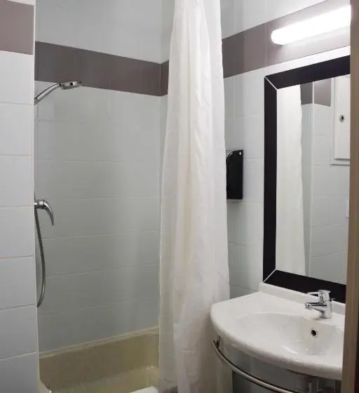 سوئیت خانوادگی اقتصادی, B&b Hotel Aurillac Le Lioran