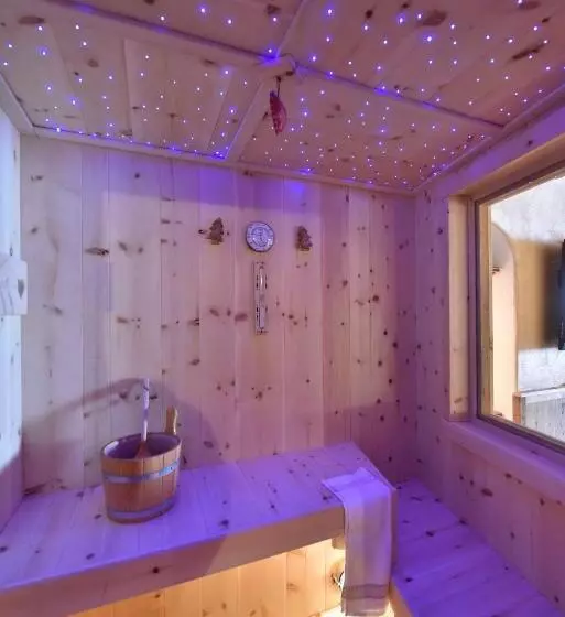 سوییت جونیور, L'Ancien Paquier Chambre D'Hotes