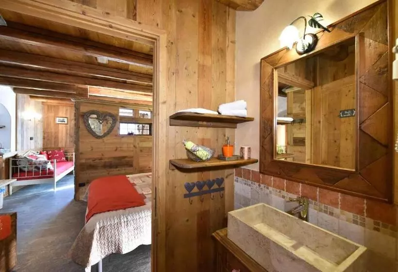 سوییت جونیور, L'Ancien Paquier Chambre D'Hotes