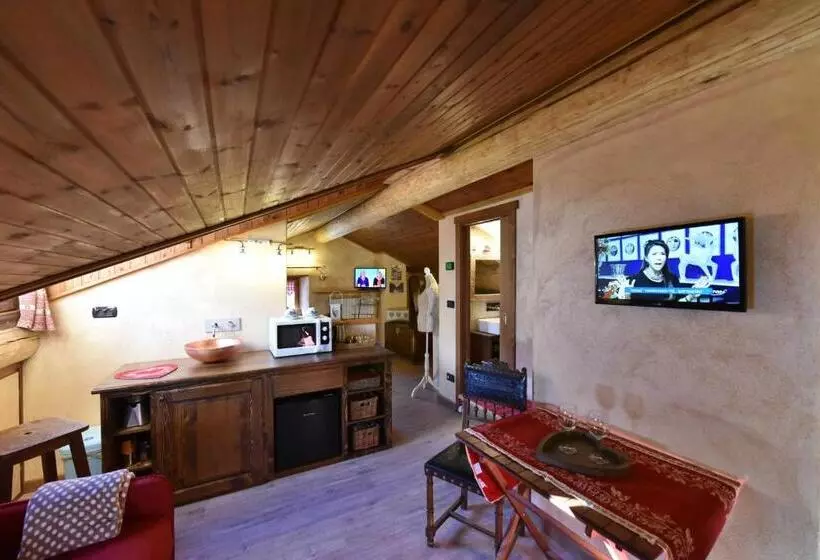 سوئیت پنت هاوس, L'Ancien Paquier Chambre D'Hotes