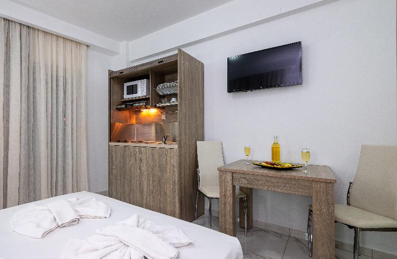 침실 1개 아파트, Anthoula Village