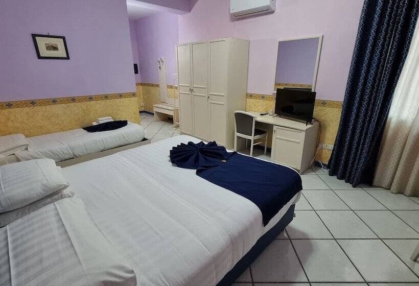 חדר סטנדרט לשלושה, Centro Congressi Polo Nautico