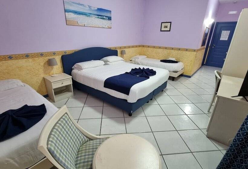 חדר סטנדרט לארבעה, Centro Congressi Polo Nautico