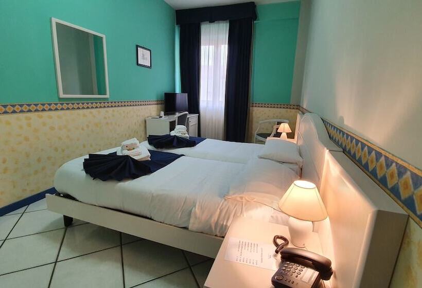 חדר אקונומי, Centro Congressi Polo Nautico