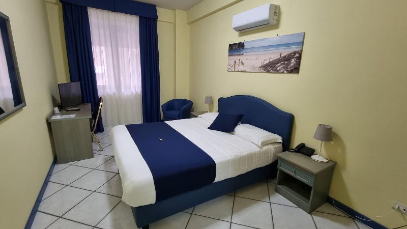 חדר אקונומי, Centro Congressi Polo Nautico