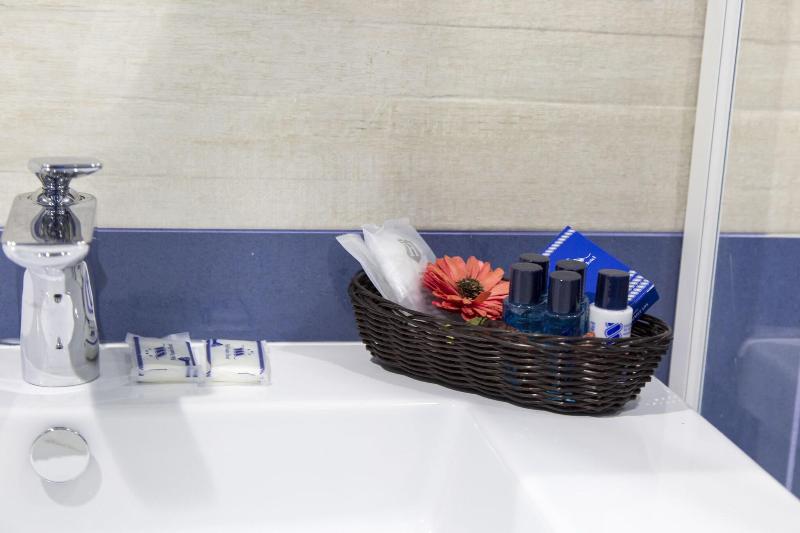 חדר סטנדרט לארבעה, Centro Congressi Polo Nautico