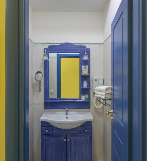 חדר סטנדרט לשלושה, Centro Congressi Polo Nautico