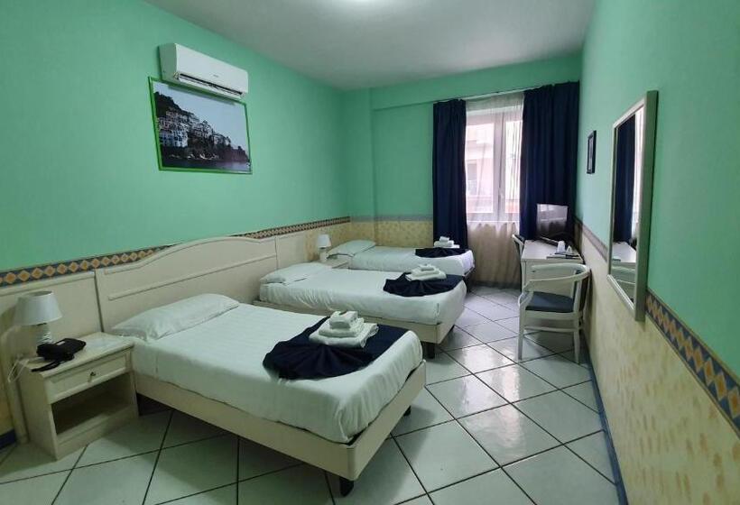 חדר סטנדרט לשלושה, Centro Congressi Polo Nautico