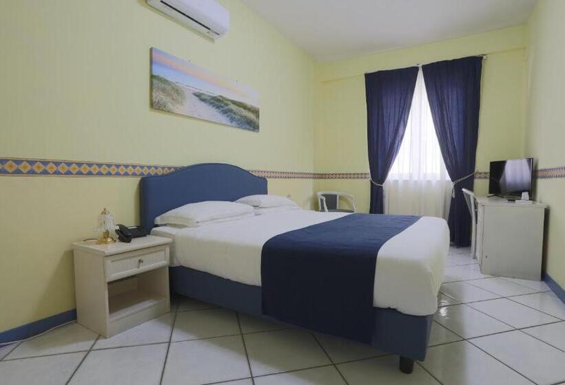 חדר אקונומי, Centro Congressi Polo Nautico