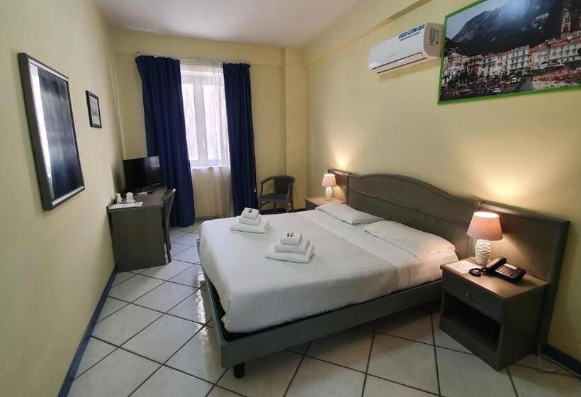 חדר אקונומי, Centro Congressi Polo Nautico