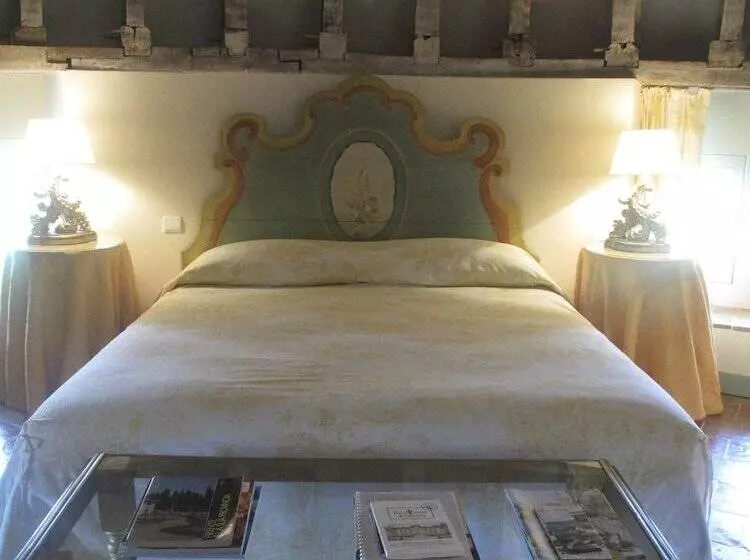 スイート, Chateau De Vauloge