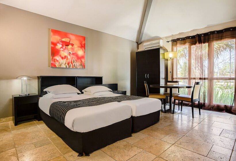 Семейный Номер, Domaine De La Petite Isle   Luberon