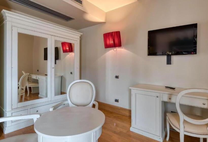 اتاق استاندارد چهار تخته, Fiera Di Brescia