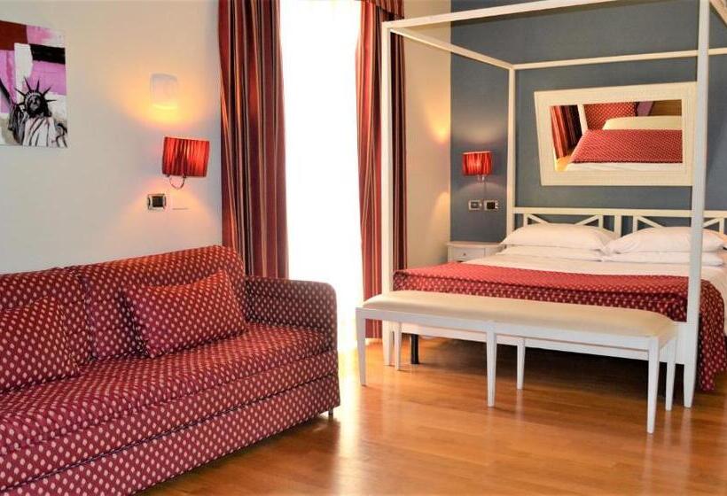 اتاق استاندارد چهار تخته, Fiera Di Brescia