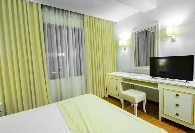 デラックスルーム, Fieri