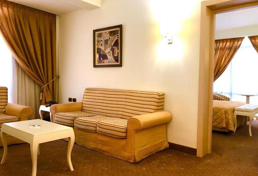 ジュニアスイート, Fieri