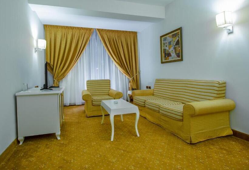 ジュニアスイート, Fieri