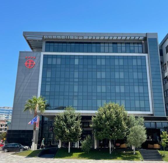 ジュニアスイート, Fieri