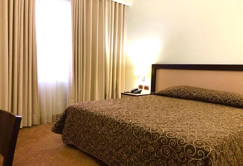 ファミリールーム, Fieri