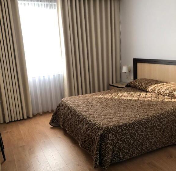 エコノミーシングルルーム, Fieri