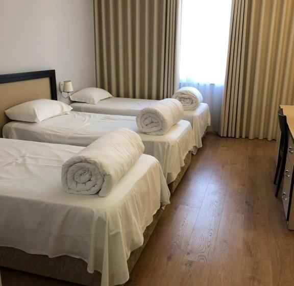 エコノミールーム, Fieri