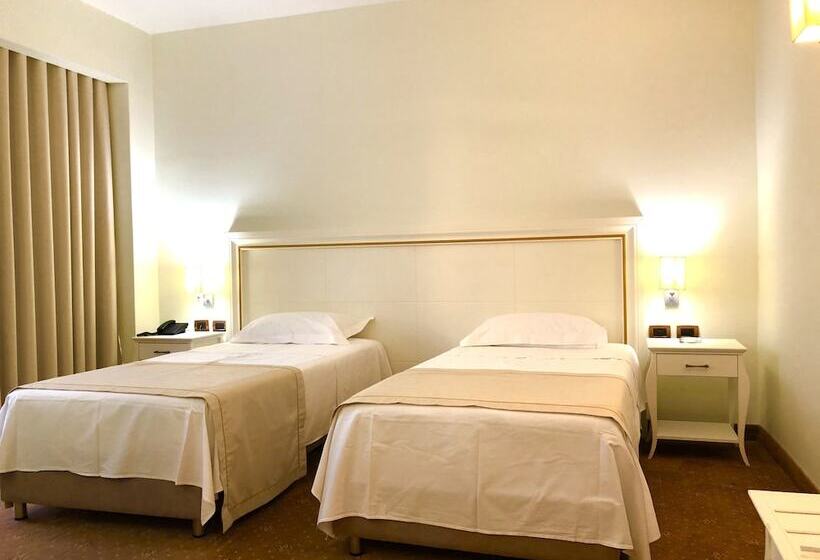 デラックスルーム, Fieri