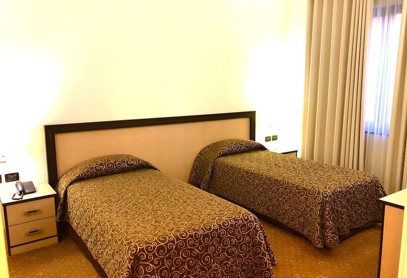 デラックスルーム, Fieri