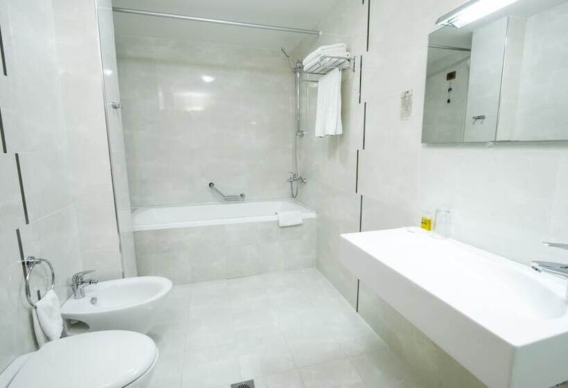 ジュニアスイート, Fieri