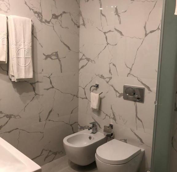 エコノミールーム, Fieri