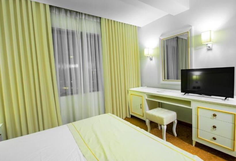 デラックスルーム, Fieri