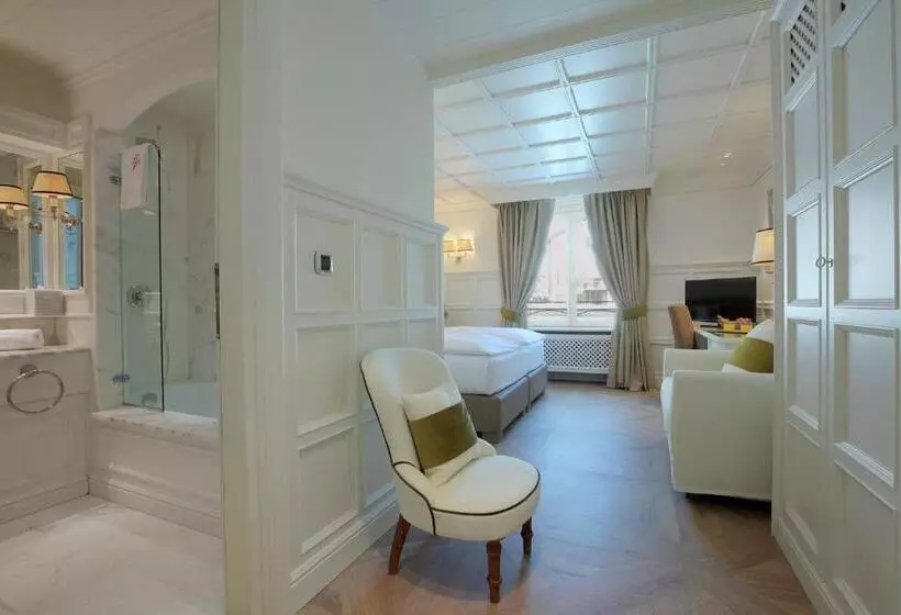 Chambre Standard Vue Fleuve, Grand Hôtel Des Alpes