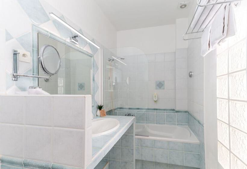 Номер Комфорт, Hôtel Beau Site   Cap D Antibes