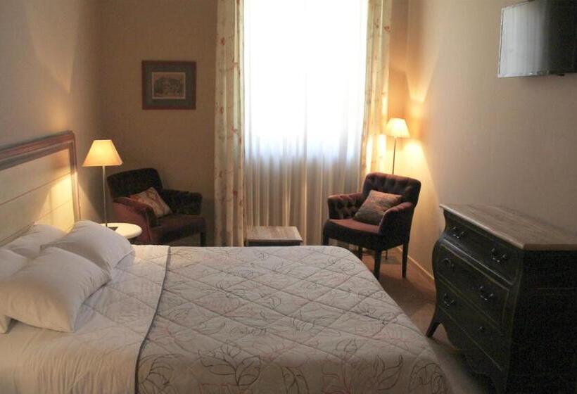 סוויטת ג'וניור, Hôtel De L Amphithéâtre