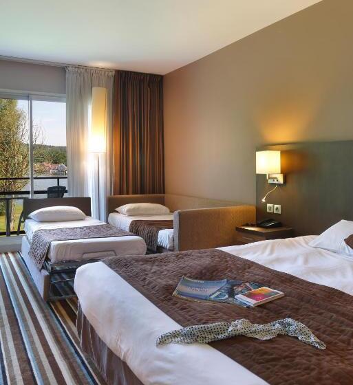 패밀리 룸, Hôtel Du Golf De L Ailette, The Originals Relais