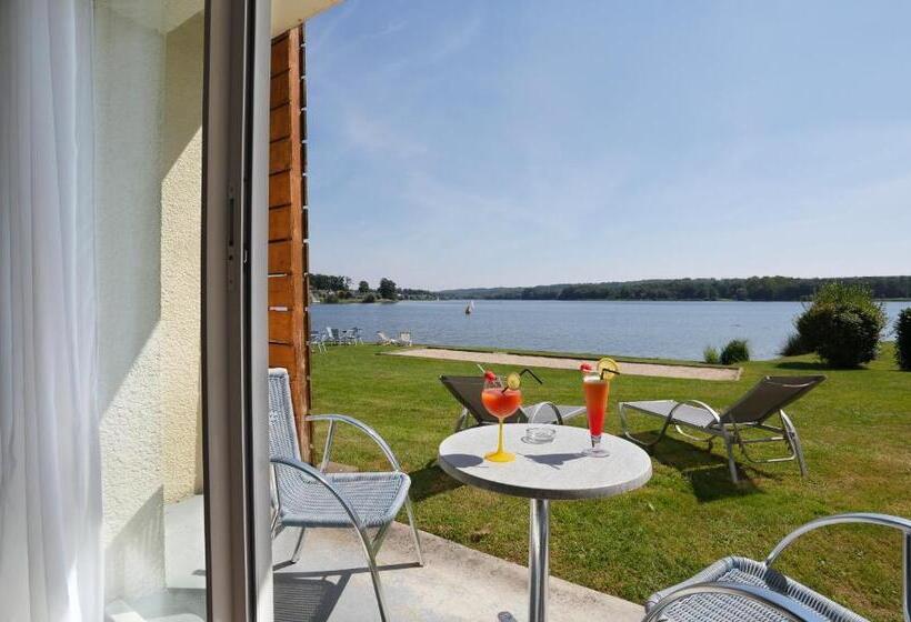 غرفة قياسية مطلّة علي البحيرة, Hôtel Du Golf De L Ailette, The Originals Relais