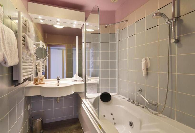 스탠다드 룸 호수 전망, Hôtel Du Golf De L Ailette, The Originals Relais