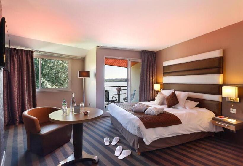 스탠다드 룸 호수 전망, Hôtel Du Golf De L Ailette, The Originals Relais