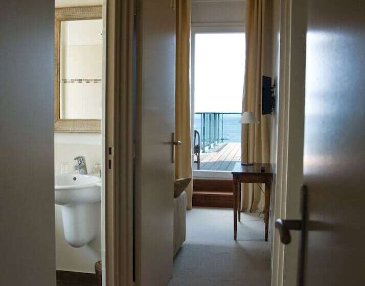 سوییت با چشمانداز دریا, Hôtel Les Costans, The Originals Relais