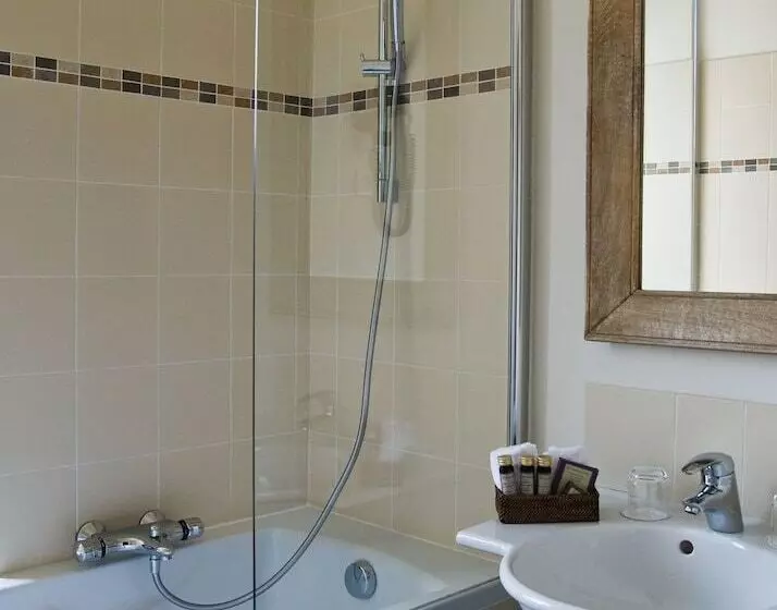 سوییت با چشم‌انداز دریا, Hôtel Les Costans, The Originals Relais