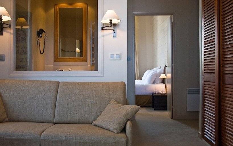 سوییت با چشمانداز دریا, Hôtel Les Costans, The Originals Relais