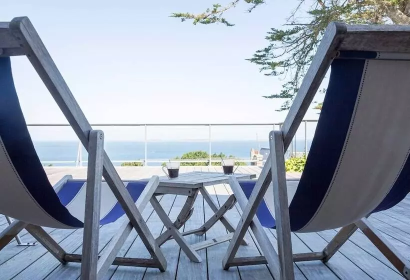 اتاق استاندارد با تخت دوبل و چشم‌انداز دریا, Hôtel Les Costans, The Originals Relais