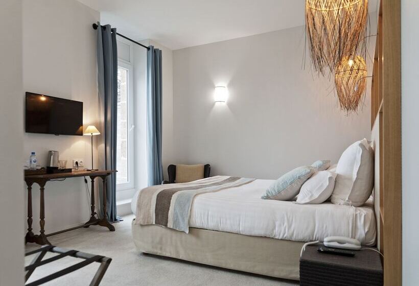 اتاق استاندارد با تخت دوبل و چشمانداز دریا, Hôtel Les Costans, The Originals Relais