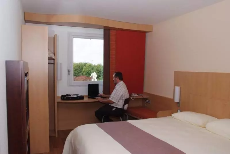 スタンダードルーム, Ibis Albert Pays De Somme